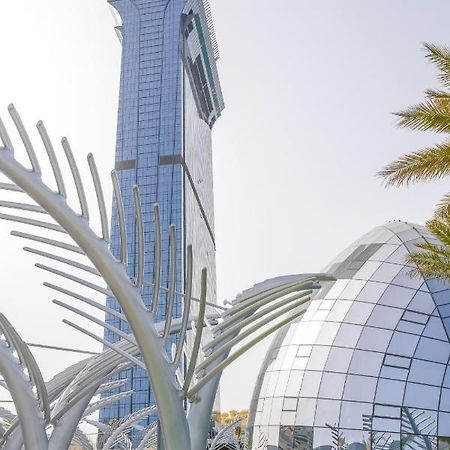 Ultra Luxury Palm Tower With Shared Hotel Facilities Dubai Exterior foto