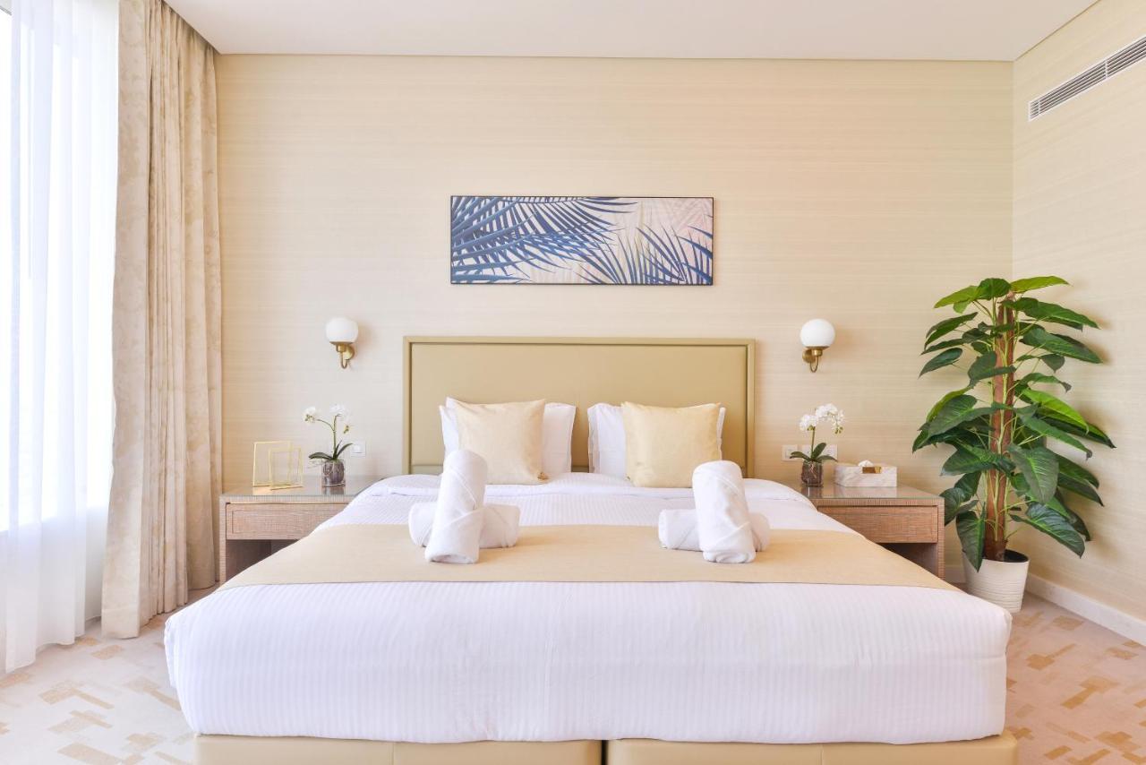 Ultra Luxury Palm Tower With Shared Hotel Facilities Dubai Exterior foto