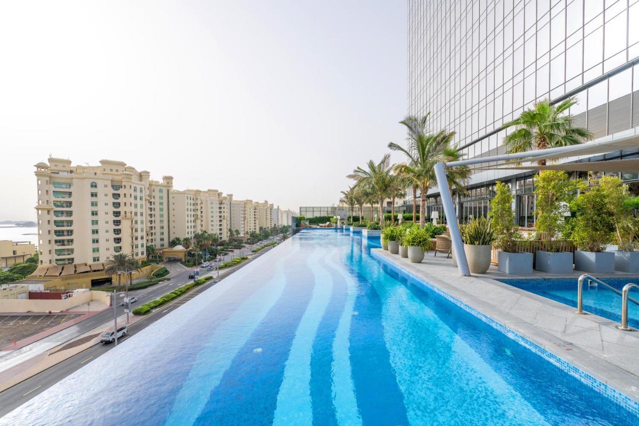 Ultra Luxury Palm Tower With Shared Hotel Facilities Dubai Exterior foto
