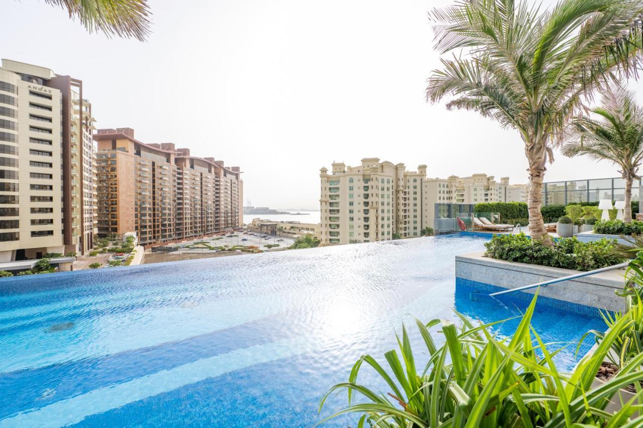 Ultra Luxury Palm Tower With Shared Hotel Facilities Dubai Exterior foto